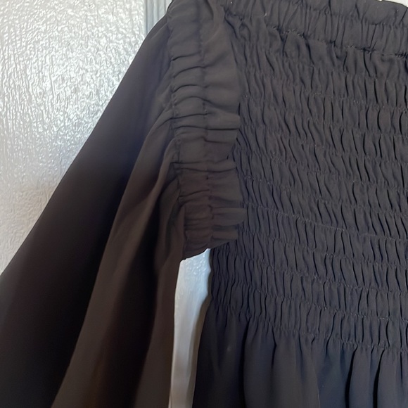 Top - Picture 2 of 4